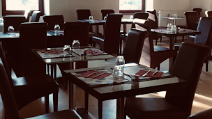 Photo n°1 de San Pétrus Restaurant Bar Glacier à Saint-Péray (Restaurant méditerranéen)