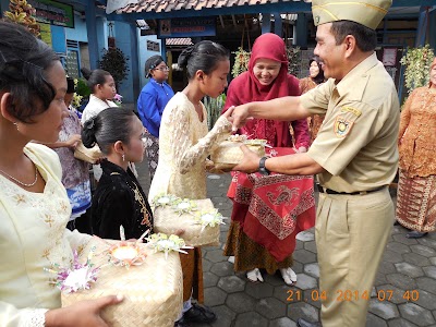 Photos of SDN Sebomenggalan
