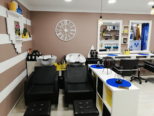 Photo n°22 de Salon WM à La Crau (Salon de coiffure)