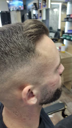 Photo n°2 de Star Coiffeur à Montbéliard (Salon de coiffure)