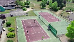 Photo n°1 de Tennis Club du Luart à Le Luart (Terrain de sport)