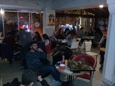 ÖZGÜN CAFE CANLI MÜZIK