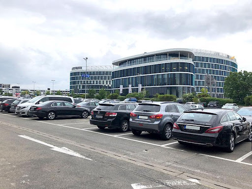 Parkplatz P12 Flughafen Stuttgart APCOA - Thumbnail