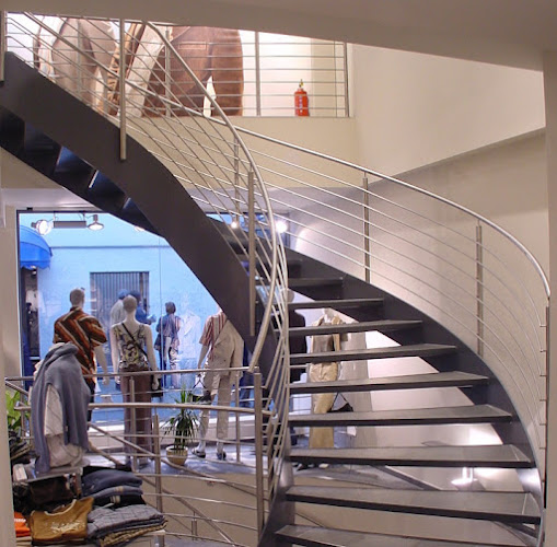 Design Metall Düren - Edelstahl- und Stahlmanufaktur