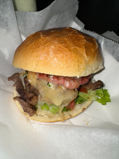 Mr Burdog - Lanche Brasileiro, cachorro-quente e Burger - Orlando - Thumbnail