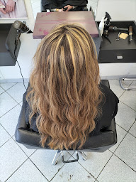 Photo n°5 de Salon Du Style à Voisenon (Salon de coiffure)