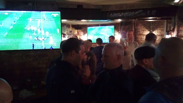 Legends Sports Bar