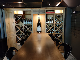 Photo n°12 de Le Nabu à Saint-Jean-de-Niost (Caviste)