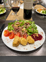 Photo n°2 de Bar-Restaurant & Chambres d'hôtes La Cheminée à Tardets-Sorholus (Chambre d'hôtes)