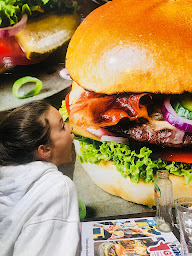 Photo n°16 de L'Instant Grill - Brasserie & Steakhouse à Belleville-en-Beaujolais (Bar à tapas)