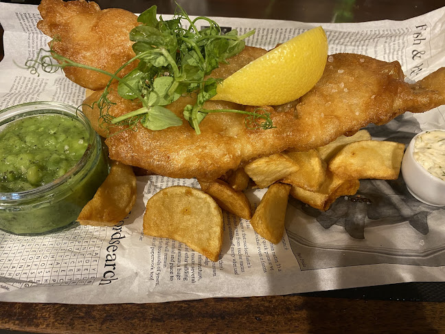 Comments and reviews of The Red Lion
