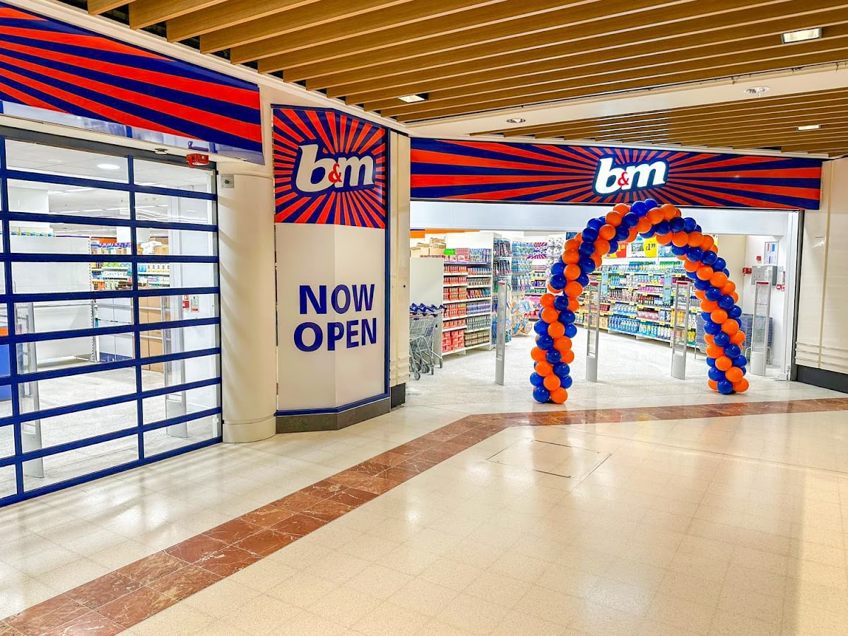 B&M Store