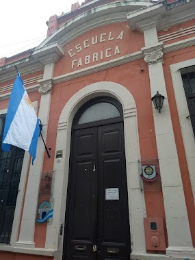 Escuela Fabrica, Author: Ruben Coronel