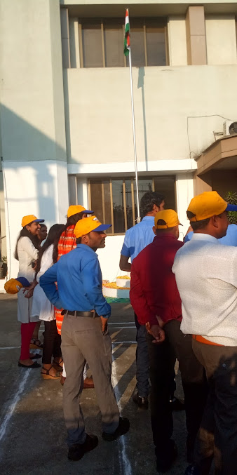 Af1qipmpebsje3rhinehyaljfoeua1vl6wymtoav9vac=s677 K No