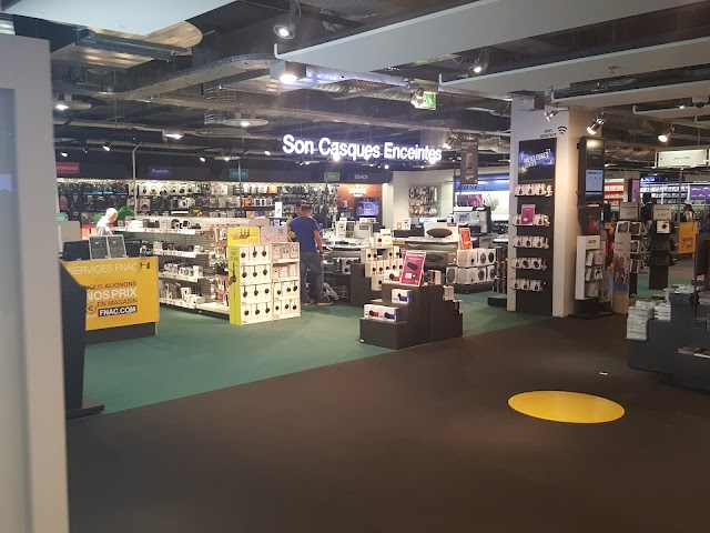 Fnac La Défense-CNIT