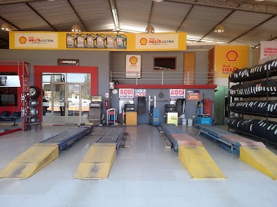 Photos of TechoRojo Lubricentro - Casa Matriz