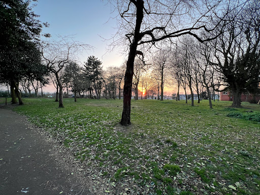 Earlston Gardens