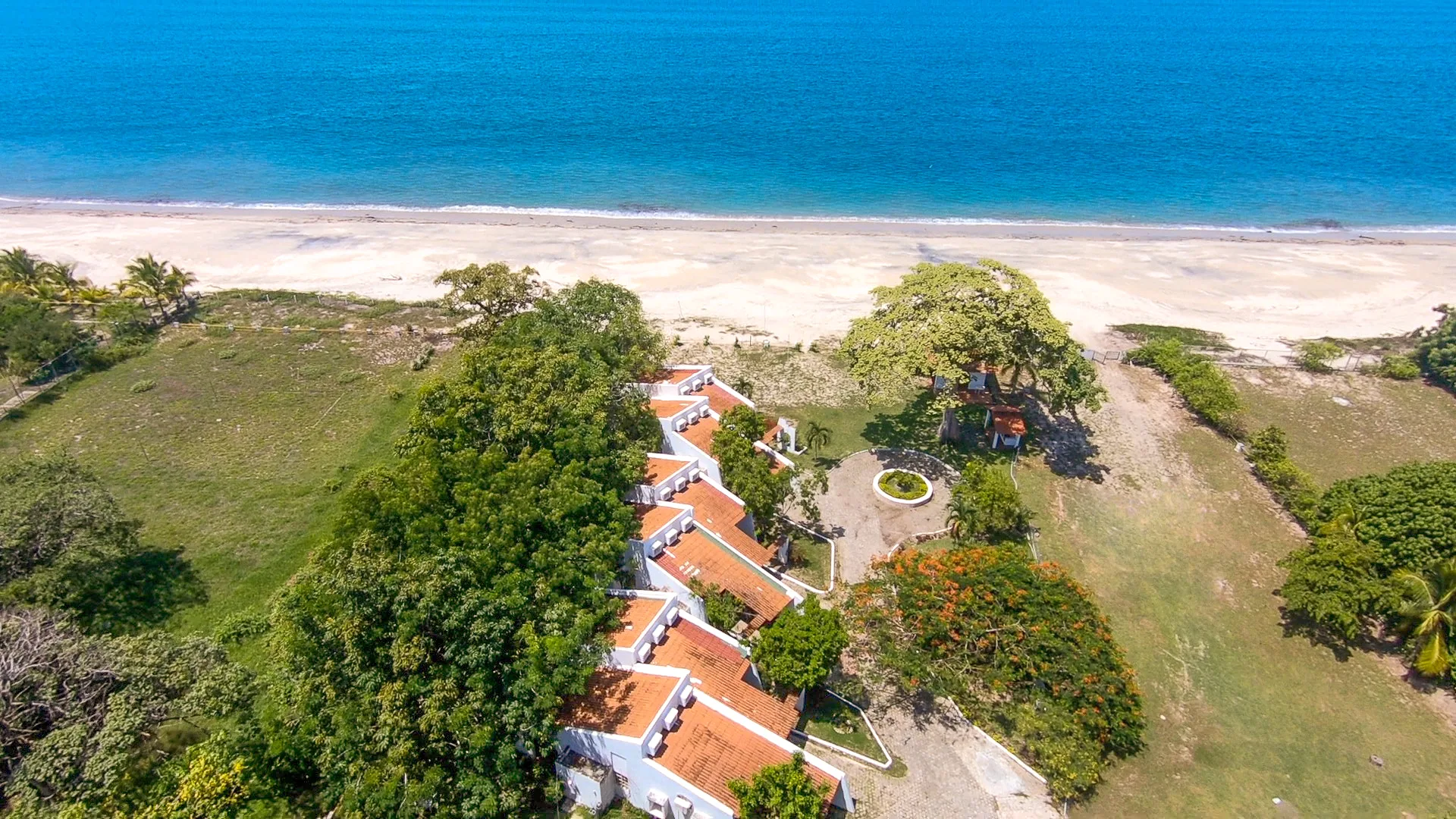 Las Sirenas de Santa Clara - Beach Front Cabins