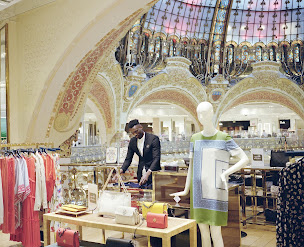 Photo n°15 de Longchamp à Paris (Boutique de sacs à main)