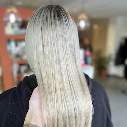 Photo n°16 de Bonheur Capillaire à Saint-Malo (Salon de coiffure)