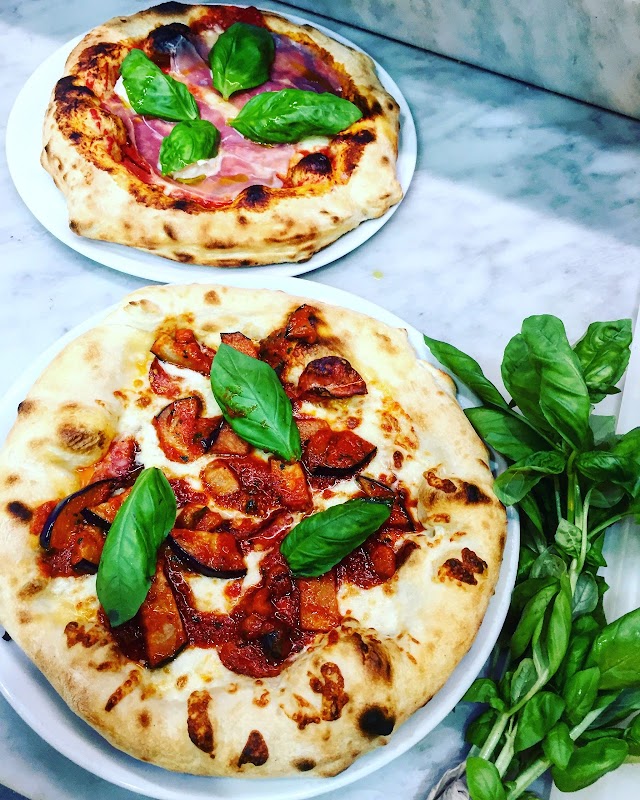 Mamma Mia Pizzeria e Cucina
