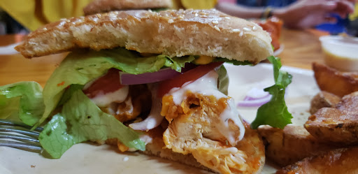 Kangreburgers and wings - Thumbnail