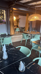 Photo n°43 de JIREH RESTAURANT LE GOSIER à Le Gosier (Restaurant créole)