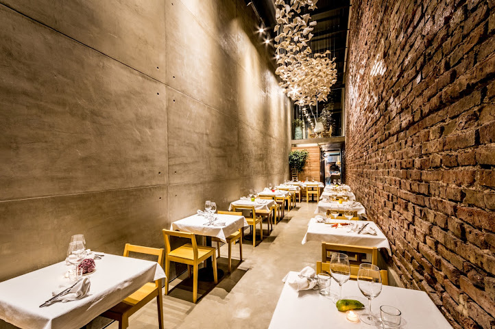 El Papagayo Restaurant by null