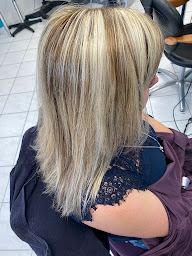 Photo n°6 de Salon de coiffure Créa Look à Forges de Lanouée (Salon de coiffure)