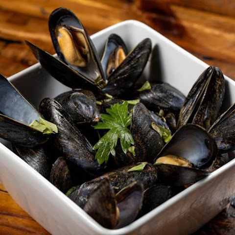 Bellacosa Wine & Tapas Bar by null