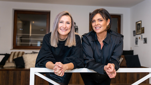 NALEPA + CARL FRISEURE