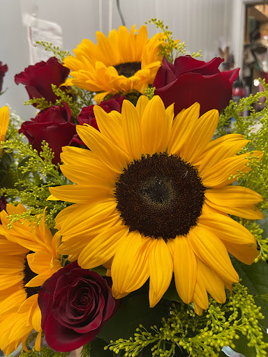 Pico Rivera Flower Shop by Lety's Creations & Gifts - Thumbnail