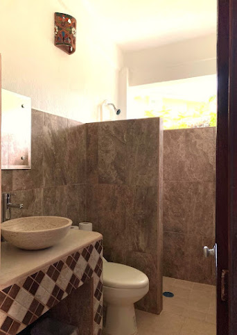 Tailer Park Bungalows & SNAIL by null