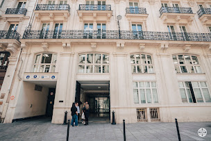 Photo n°1 de Solly Azar à Paris (Courtier d'assurances)