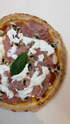 Photo n°33 de Pizza Yolo à Saint-Martin-du-Var (Pizzeria)