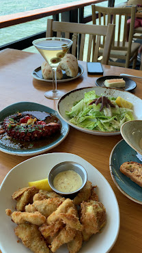 Lahaina Fish Co by null