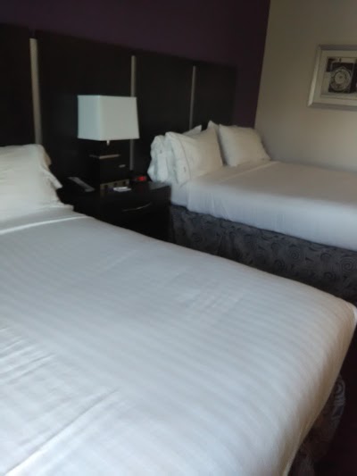Photos of Holiday Inn Express & Suites Columbus - Polaris Parkway