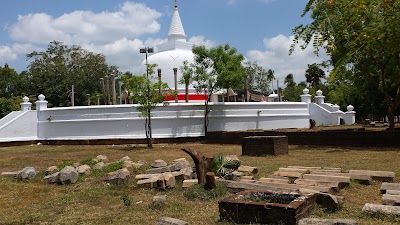 Photos of Lankarama Dagaba