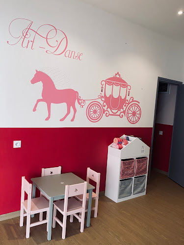 Ecole de Danse Classique et Jazz Art-Danse à Fréjus - École de danse