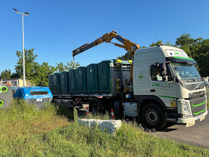 Photo n°3 de Carreras Cyril Transports & Services à Saint-Laurent-du-Pont (Société de transport routier)