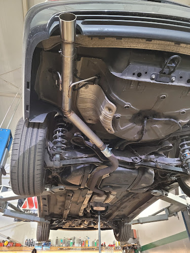 AG Auto Serwis Samochodowy - Mechanik samochodowy