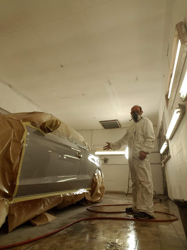 Reviews of A & M Auto Body Repairs in Liverpool - Auto repair shop