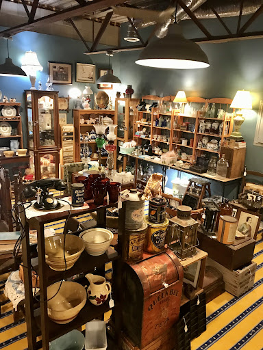 Back Door Antiques - Thumbnail