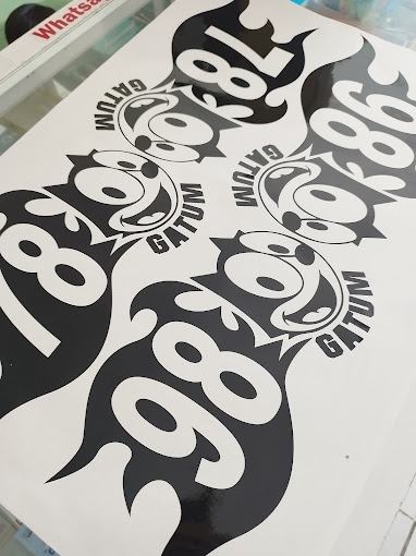 Vinil 3D Estudio Versátil - Impresiones y Señalización