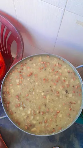 Quán Chè Lựu Đạn