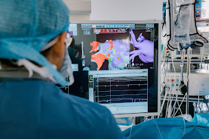 Photo n°6 de Dr Ardalan SHARIFZADEHGAN - Rythmologue à Neuilly-sur-Seine (Médecin)