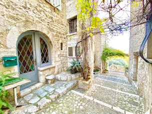 Photo n°3 de Agence Saint Paul - La Colle Immobilier à Saint-Paul-de-Vence (Agence immobilière)