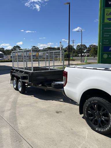 Armstrong Trailers - Visual