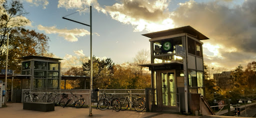 S-Bahnhof Weststadt/Südstadt Gallery - Germany