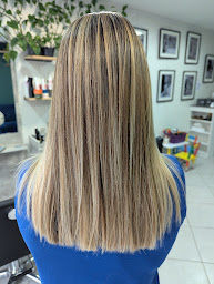 Photo n°19 de Aux Mains d'Argent à Cagnac-les-Mines (Salon de coiffure)